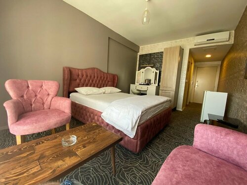 Pin Suites, Rezervați Hotel-apartament Hoteluri în Kırac cu piscină, Piscină