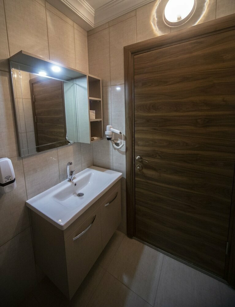 Asepsus Hotel