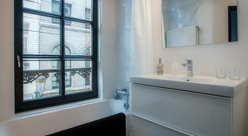 Be And Be Sablon 13, Забронировать Отель Брюссель Брюссельский столичный регион, рядом с Дворец Правосудия