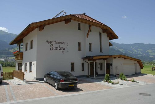 Appartement Sandra, Забронировать Апартаменты/квартира Отели Тироля с парковкой, Парковка