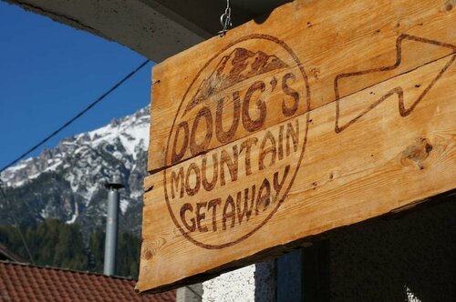 Dougs Mountain Getaway, Забронировать Отель Инсбрук-Ланд Тироль