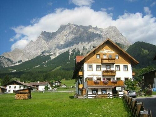 Haus Wetterstein, Rezerwuj Hotel Hotele w Tyrol z Parkingiem, Parking