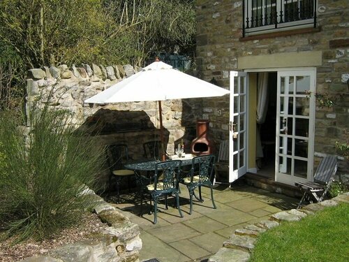 April Cottage, Rezervați Casă de vacanță Hoteluri în Yorkshire Moors cu parcare, Parcare