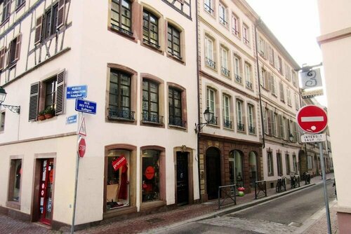 Appartement Rue des Veaux, Забронировать Отель Страсбург Strasbourg Eurometropole, рядом с Театр Choucrouterie