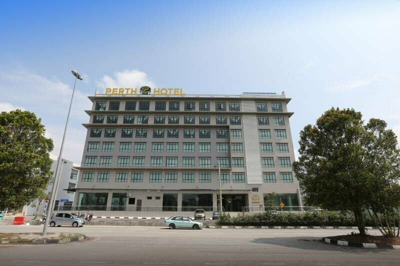 SEM9 Senai "Formerly Known As Perth Hotel"