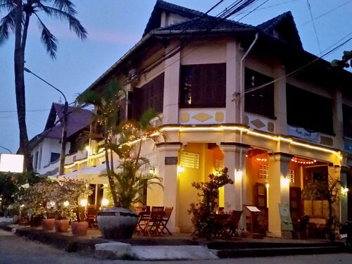 Auberge Du Soleil - Kampot, Book Hostel / Vandrerhjem Kampot-provinsen Vandrehjem, Hostel / Vandrerhjem