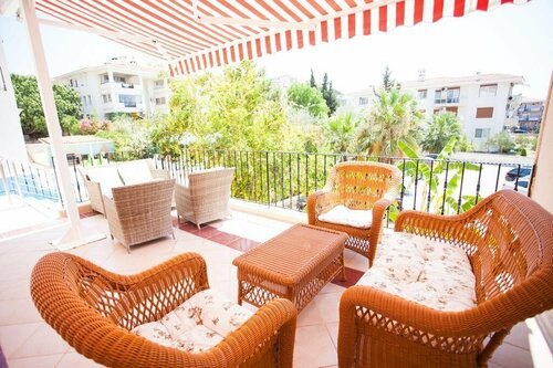 Yalcinkaya Apart Otel, Забронировать Апарт-отель Апарт-отели Чешме, рядом с Cesme Bus Terminal, Апарт-отель