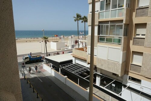 Hospederia IMAR by Cadiz4Rentals, Забронировать Гостевой дом Кадис Коста-де-ла-Лус, рядом с Montenmedio Golf &amp; Country Club