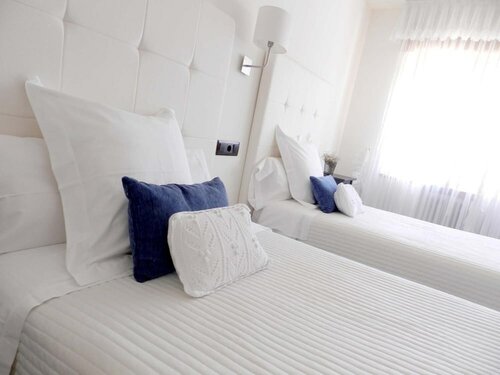 Hostal Carlos V, Book Hotel Puebla de Sanabria 
