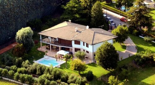 B&B La Grola, Забронировать Отель «постель и завтрак» Сан-Мартино-Буон-Альберго Венето