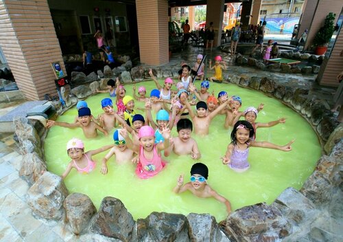 Mucun Hot Spring Resort, Забронировать Мини-отель Отели в центре Цзяоси, в центре