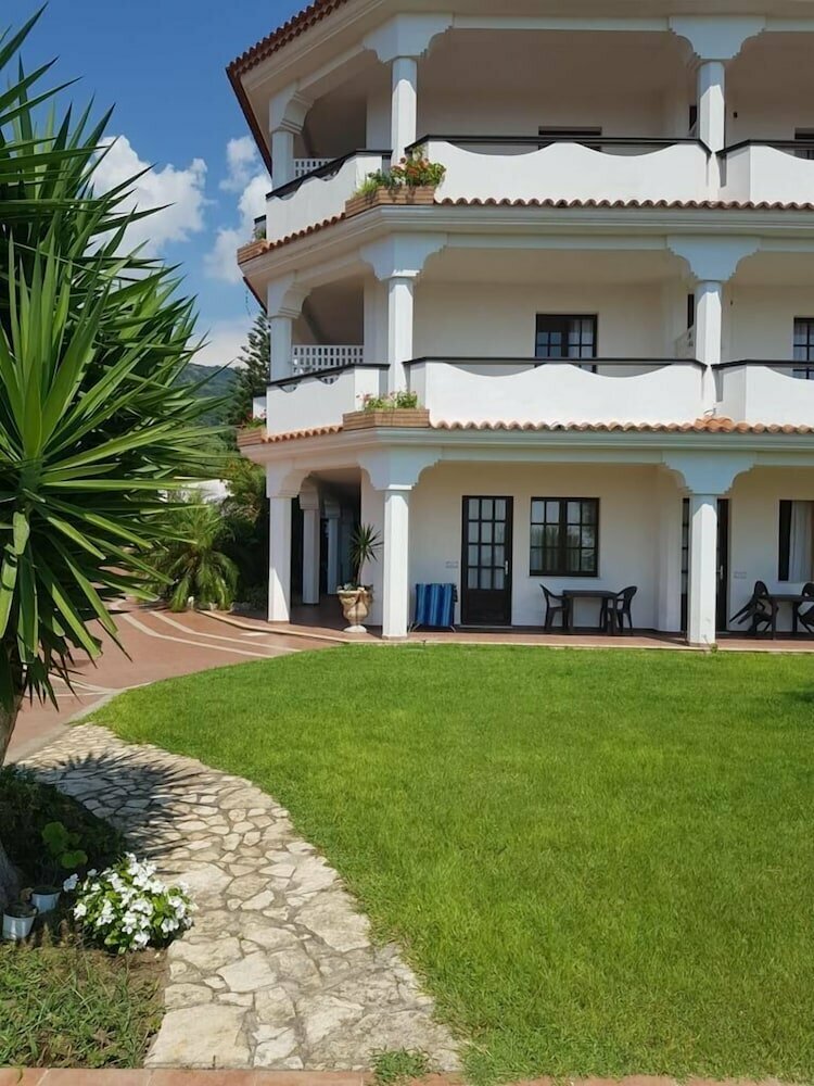 Arenas Hotel