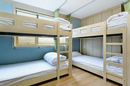 Paulownia Hostel & Guest House, Забронировать Хостел Хостелы Йосу, рядом с Мемориальная башня «Чхунхонтоп», Хостел
