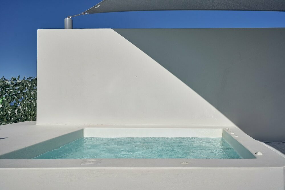 Nova Luxury Suites