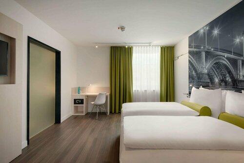 Super 8 by Wyndham Mainz Zollhafen, Boek Hotel Hotels in Mainz met ontbijt, Ontbijt
