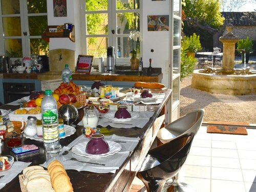 Le Clos De La Fontaine, Rezerwuj Bed and Breakfast Hotele w Gordes z basenem, Basen