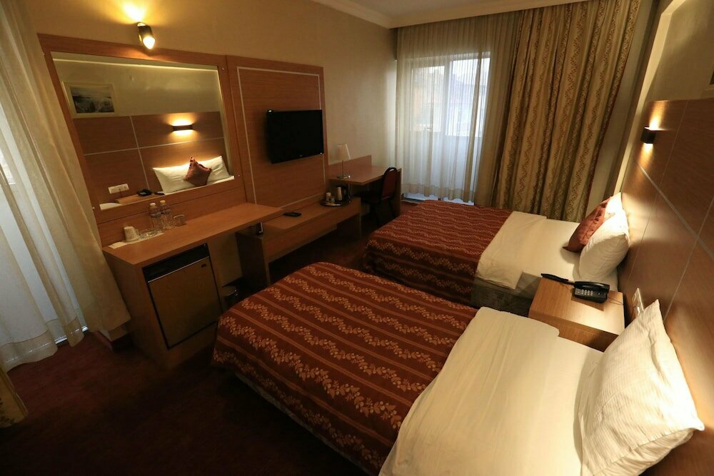 Cali Hotel