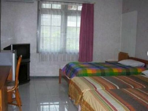 Savira Guest House, Buchen Sie Pension Bendulmrisi Jawa Timur