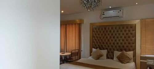OYO 10112 Hotel Imarat, Забронировать Отель Отели Coorg с парковкой, Парковка