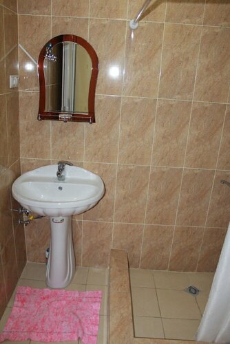 Hotel Pirosmani - Hostel, Prenota Ostello Hotel a Imereti con parcheggio, Parcheggio