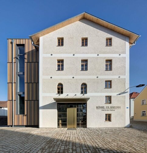 Hotel Röhrl, Reservar Hotel Hotéis em Sinzing com Estacionamento, Estacionamento