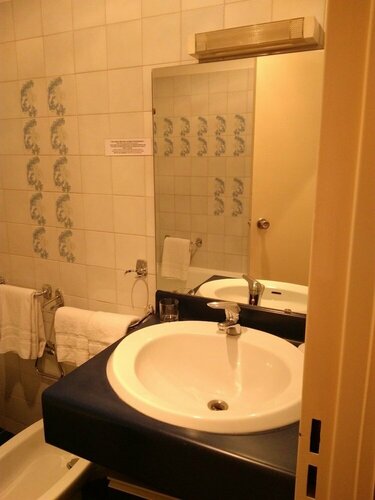 Hôtel Belleville, Забронировать Отель Отели Ламалу-ле-Бен с завтраком, Завтраки