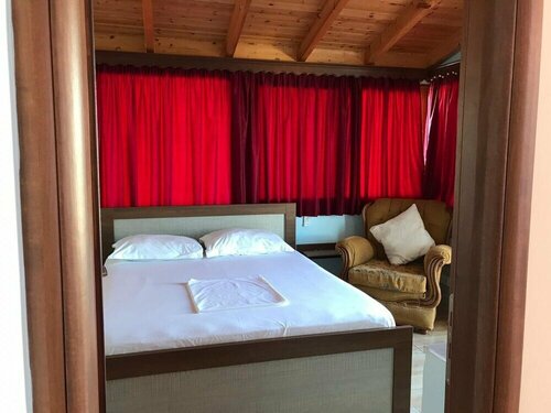 Vila Laura, Varaa Hotelli Hotellit Vlorë County pysäköinnillä, Pysäköinti