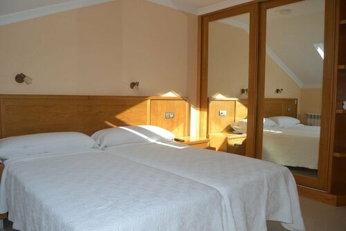 hotel la Ribera, Забронировать Отель Рибадеселья 