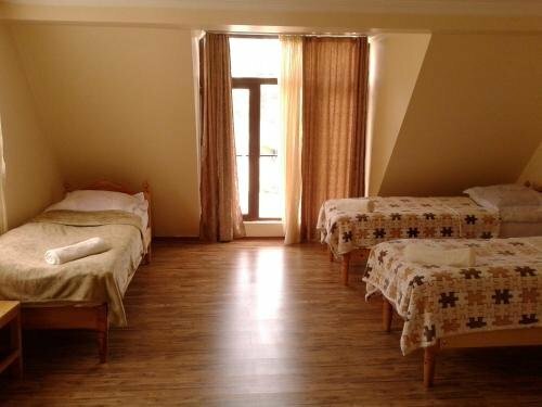 Mestiatour Guest House, Prenota Affittacamere Mestia Samegrelo Zemo-Svaneti