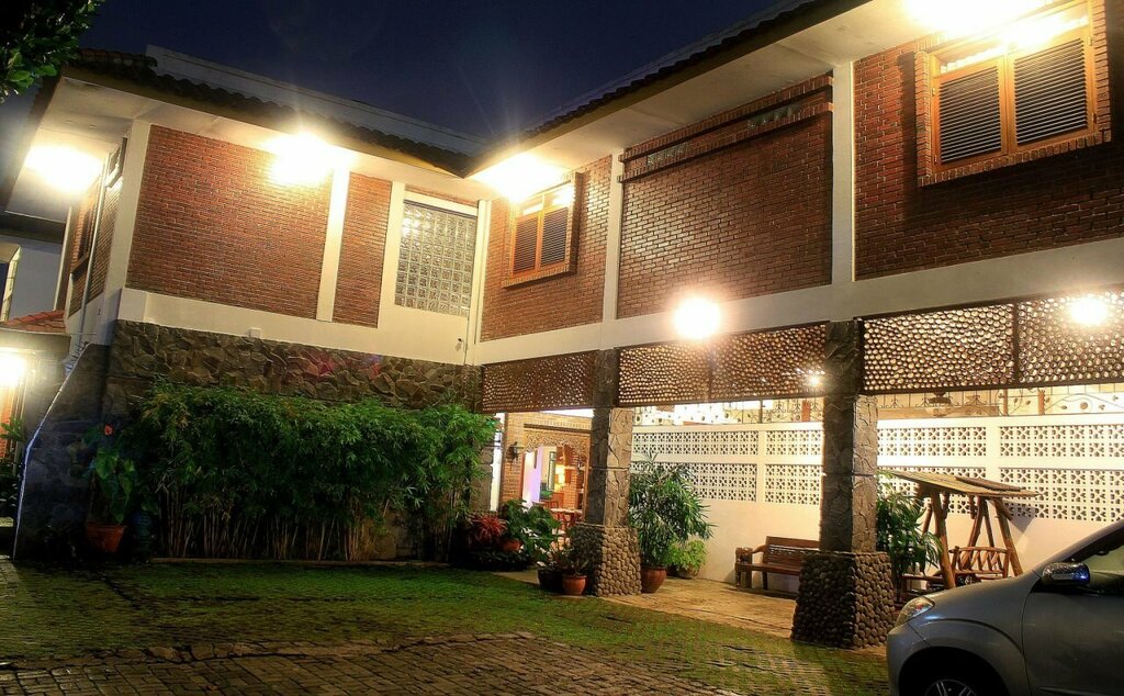Sekar Arum Butik Guesthouse by RedDoorz