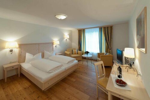 Seminarhotel Krone GmbH, Book Hotel Hoteller i Vorarlberg med parkering, Parkering