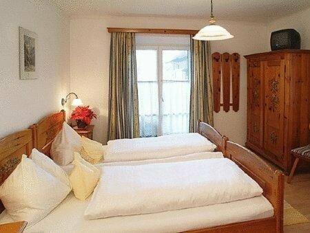 Hotel Pension Hubertus, Забронировать Отель Отели Целль-ам-Зе 3 звезды, рядом с Целлер-Зе, 3*