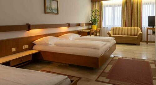Hotel Anker, Забронировать Отель Клостернойбург 