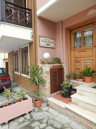 Апарт-Отель Kripis Studio Thessaloniki, Забронировать Апарт-отель Апарт-отели Салоников, рядом с Арка и ротонда Галерия, Апарт-отель