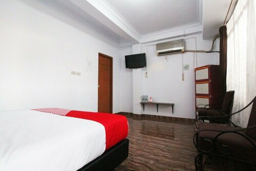 OYO 2176 Amanah Syariah Residence, Book Hotel Hotels in Sumatra with Parking, Parking