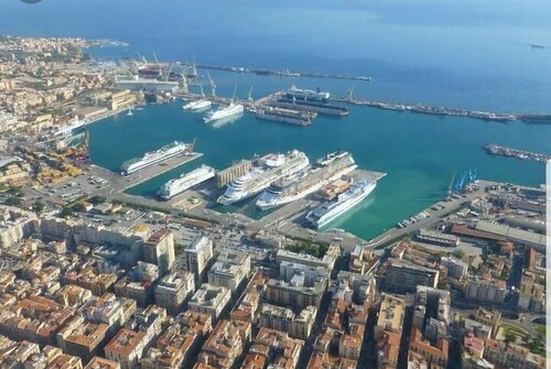 LA FINESTRA SUL PORTO, Забронировать Гостевой дом Гостевые дома Палермо, рядом с Vucciria, Гостевой дом