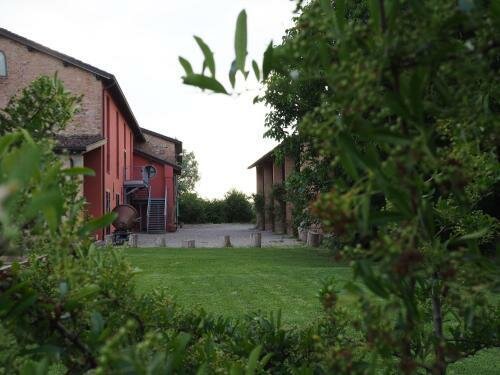 Agriturismo San Giuseppe, Забронировать Отель Гаттатико Эмилия-Романья
