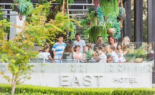 East Hotel and Apartments, Забронировать Апартаменты/квартира Отели Таггеранонг с завтраком, Завтраки