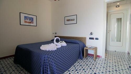 Da Salvatore B&B, Забронировать Отель Равелло Побережье Амальфи, рядом с Duomo di Ravello