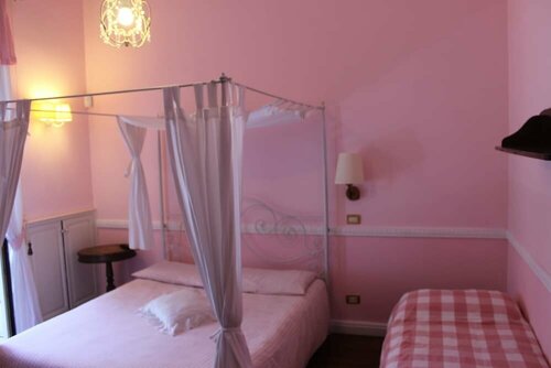 B&B Le Sorelle, Забронировать Отель «постель и завтрак» Отели Неаполя 3 звезды, рядом с Стадион «Артуро-Коллана», 3*
