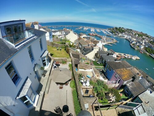Beacon House, Book Bed and Breakfast Hoteller i Brixham med morgenmad, nær Battery Gardens, Morgenmad