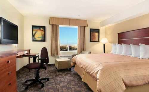 Days Inn by Wyndham Grande Prairie, Забронировать Отель Гранд-Прери 