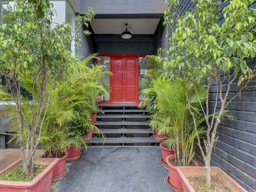 UPAR Hotels Indiranagar, Забронировать Отель Отели штата Карнатаки с парковкой, Парковка