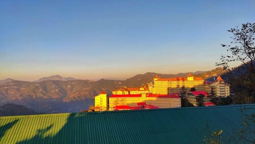 The Ashoka Inn 300mts walkable from Mall Road, Забронировать Отель Шимла Shimla and Surroundings