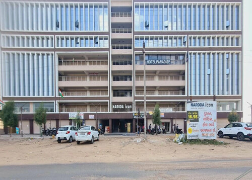 Hotel Paradise Naroda, Rezervovat Hotel Naroda Gujarat