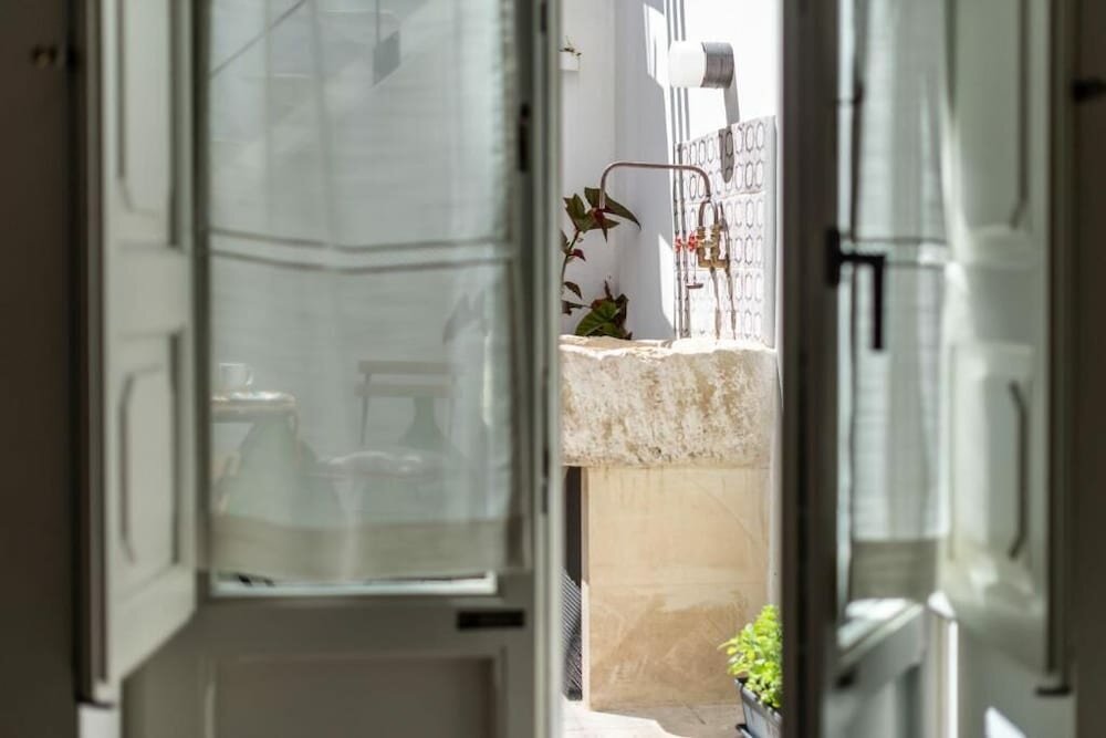 Dimora Del Vescovo Art Boutique Hotel
