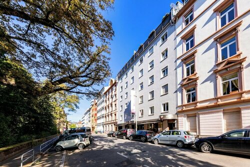 Maingau Hotel, Забронировать Отель Заксенхаузен Франкфурт-на-Майне