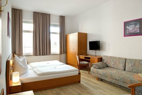 Hotel Thüringer Hof, Забронировать Отель Йена Saale-Unstrut