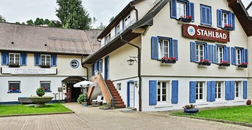 Stahlbad Bad Peterstal, Забронировать Отель Отели Бад-Петерсталь-Грисбах с завтраком, Завтраки