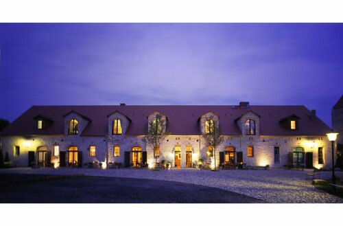 Hotel Burg Wanzleben, Book Hotel Hotels in Garz with Parking, Parking